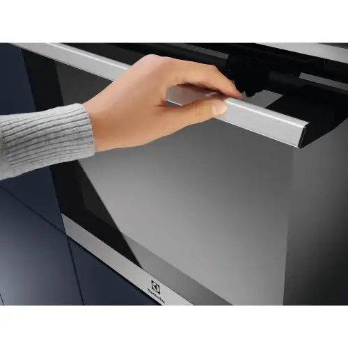 Духовка электрическая Electrolux EOF6P76BX