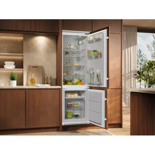 Холодильник з морозильною камерою Electrolux LNA7NE18S