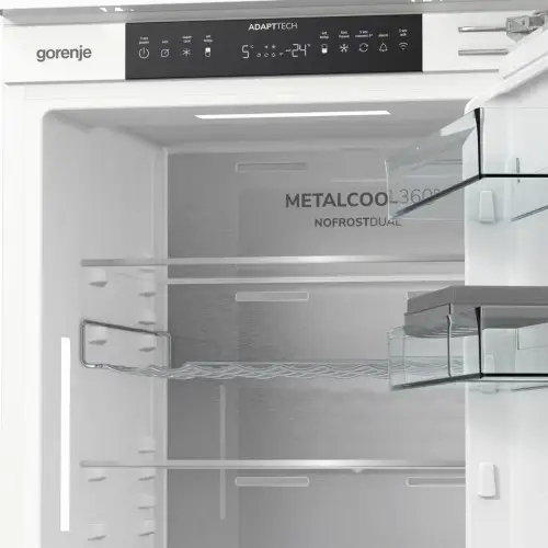 Холодильник з морозильною камерою Gorenje NRKI517E82WF