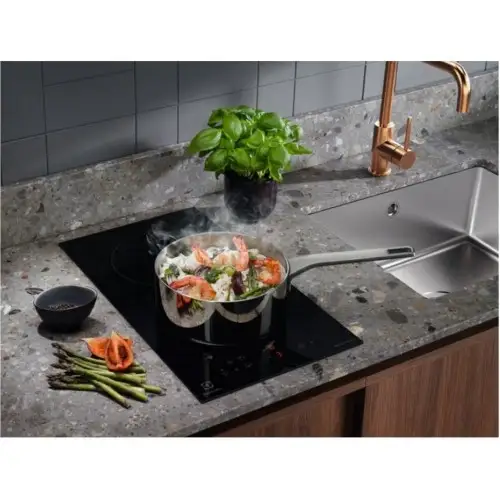 Індукційна варильна поверхня Electrolux LIT30230C