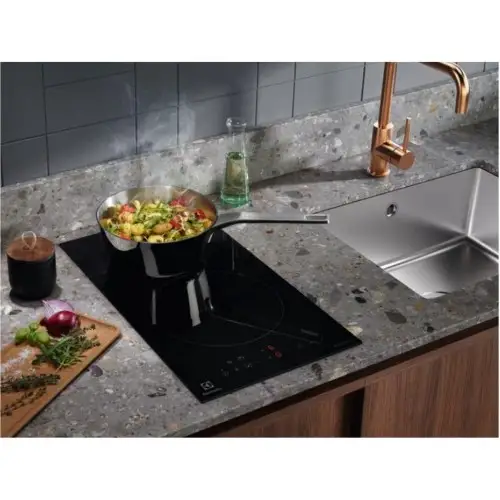 Індукційна варильна поверхня Electrolux LIT30230C