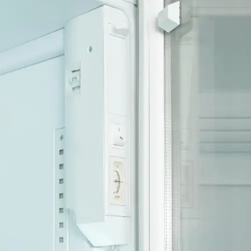 Холодильна шафа-вітрина Snaige CD48DM-S300BD